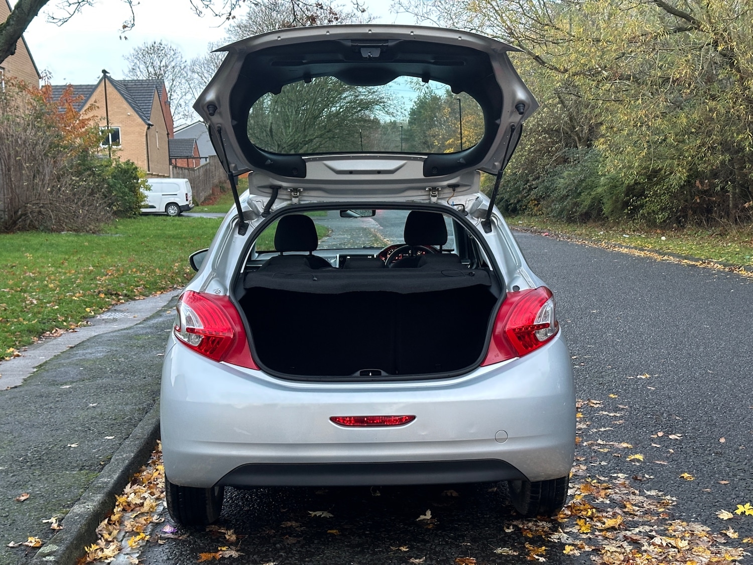 Used Peugeot 208 2015 for sale - 76563912: Photo 36