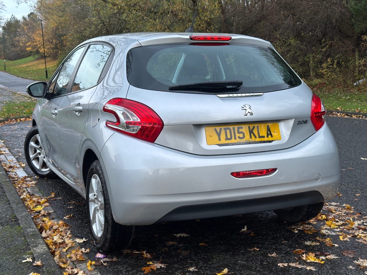 Used Peugeot 208 2015 for sale - 76563912: Photo 4
