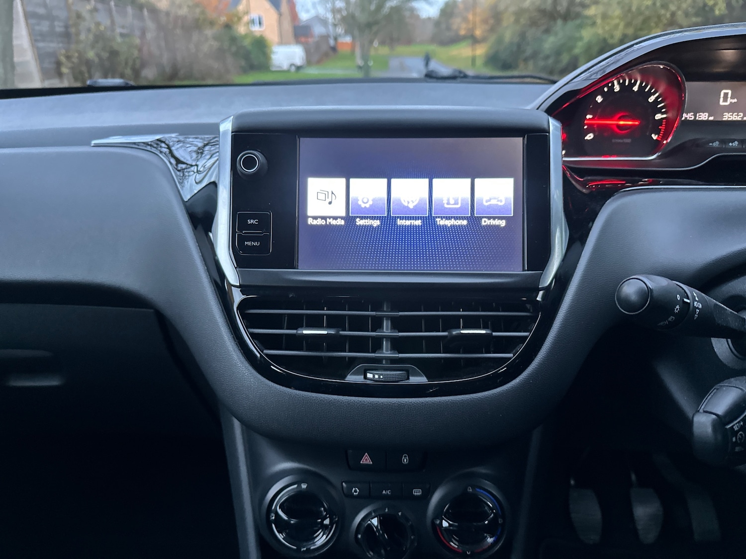 Used Peugeot 208 2015 for sale - 76563912: Photo 43