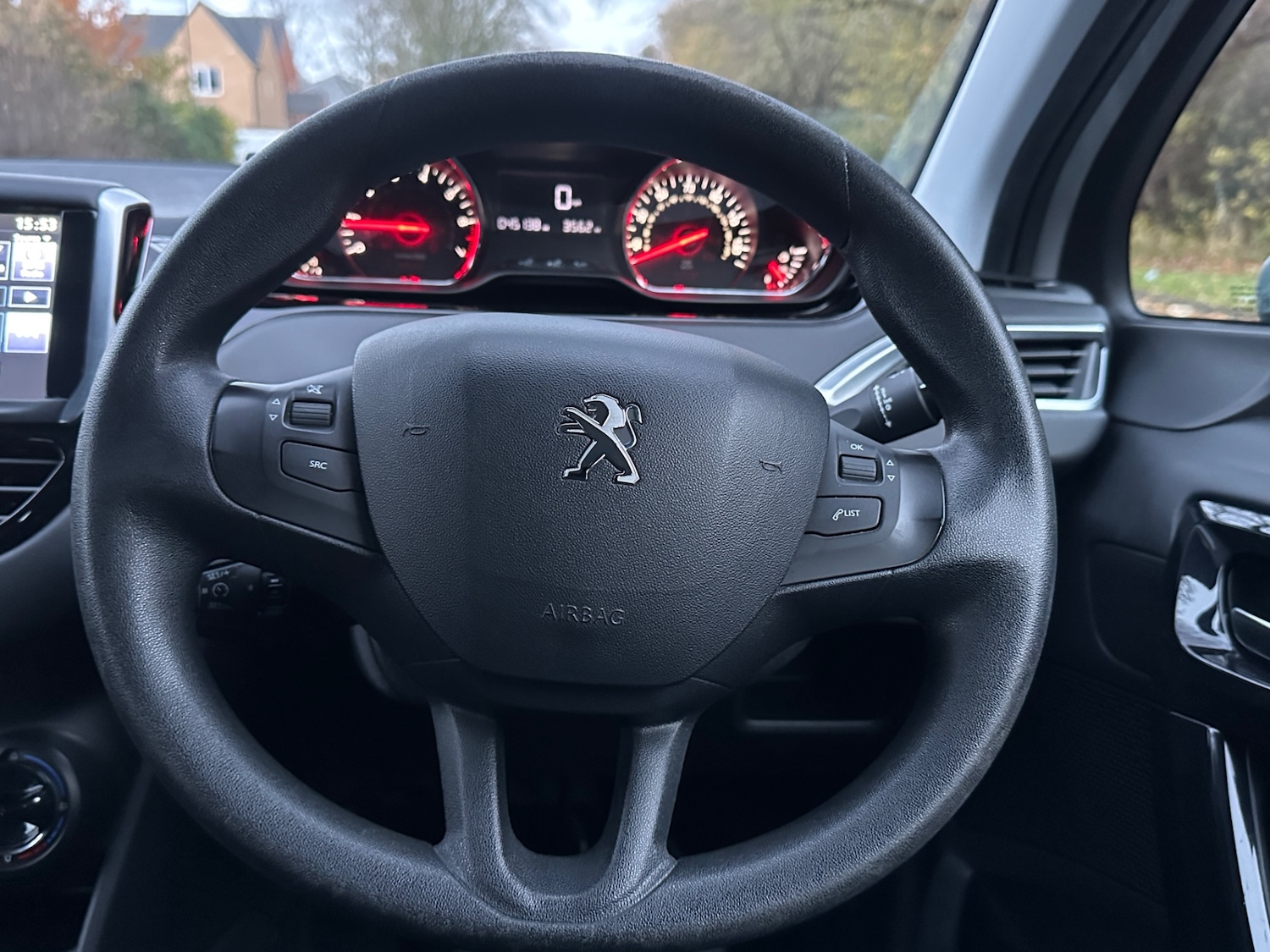 Used Peugeot 208 2015 for sale - 76563912: Photo 44