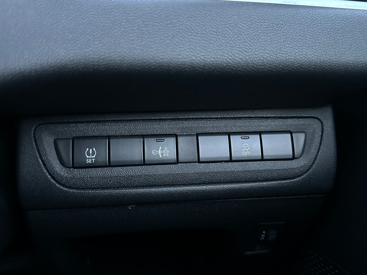 Used Peugeot 208 2015 for sale - 76563912: Photo 47