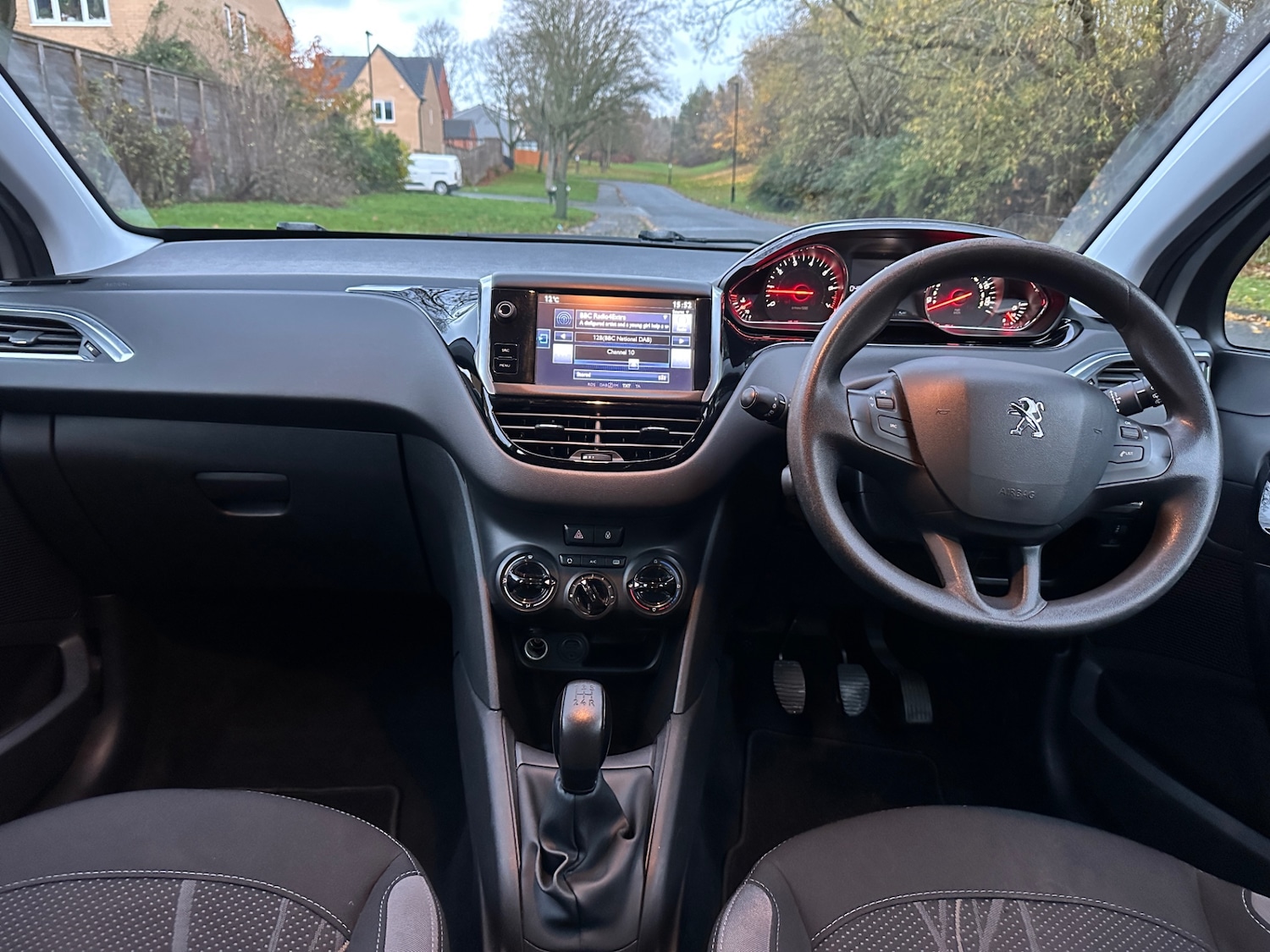 Used Peugeot 208 2015 for sale - 76563912: Photo 7