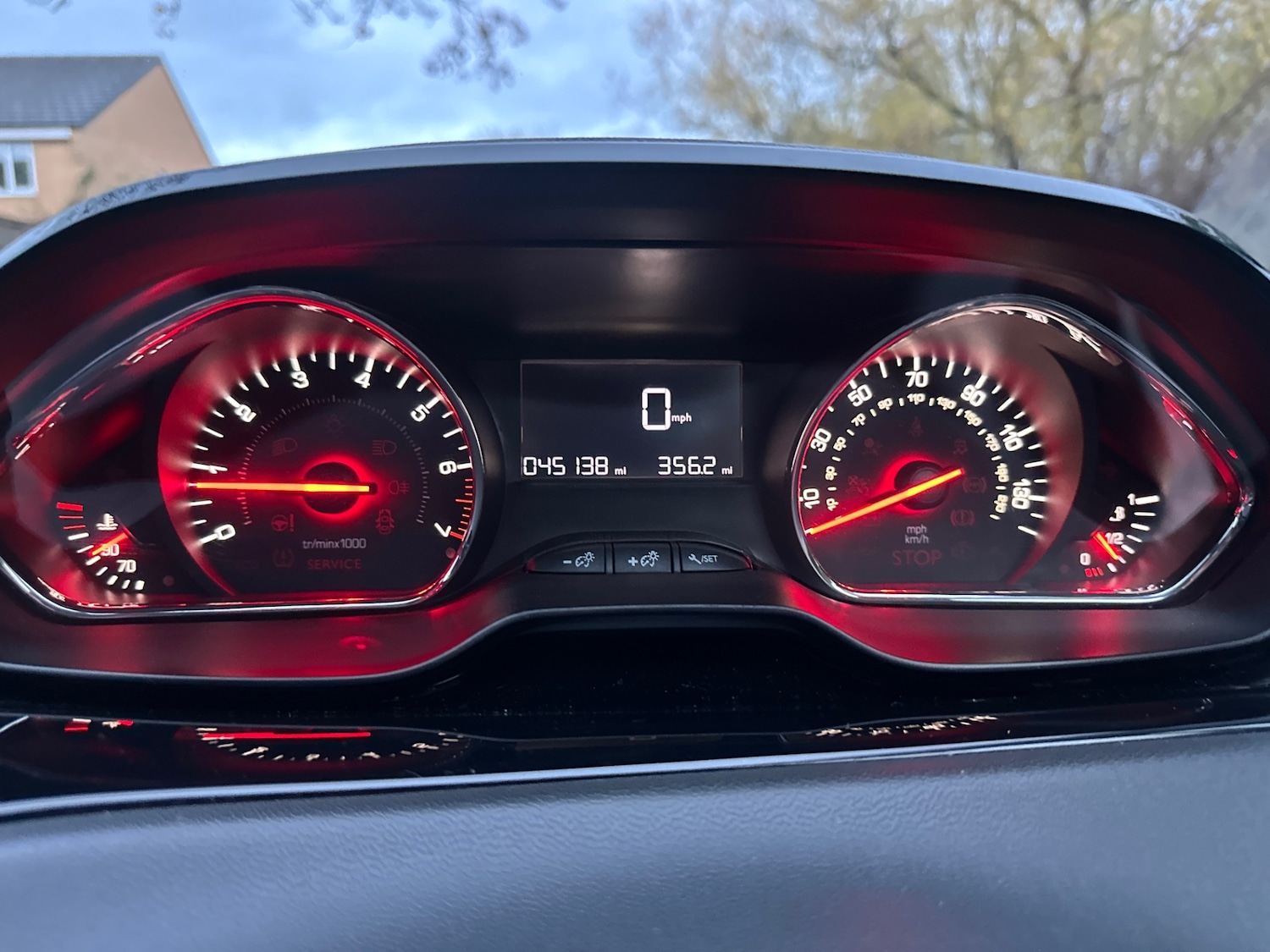 Used Peugeot 208 2015 for sale - 76563912: Photo 8