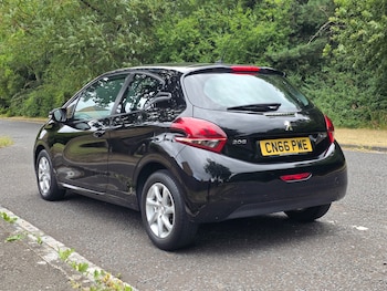 Used Peugeot 208 2016 for sale - 79324079: Photo