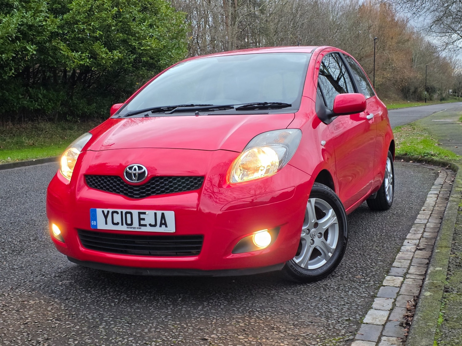 Used Toyota Yaris 2010 for sale - 76939998: Photo 13