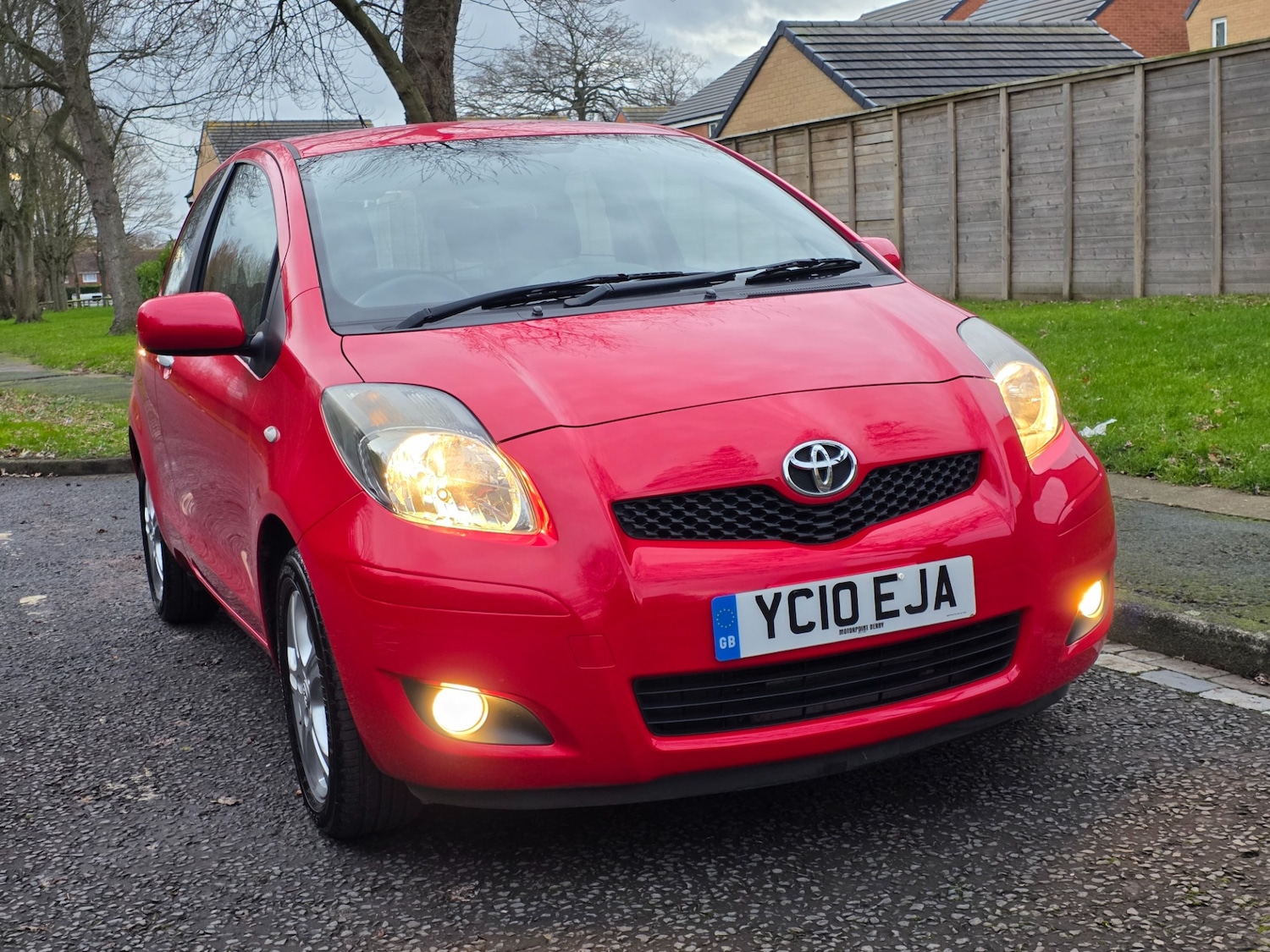 Used Toyota Yaris 2010 for sale - 76939998: Photo 2