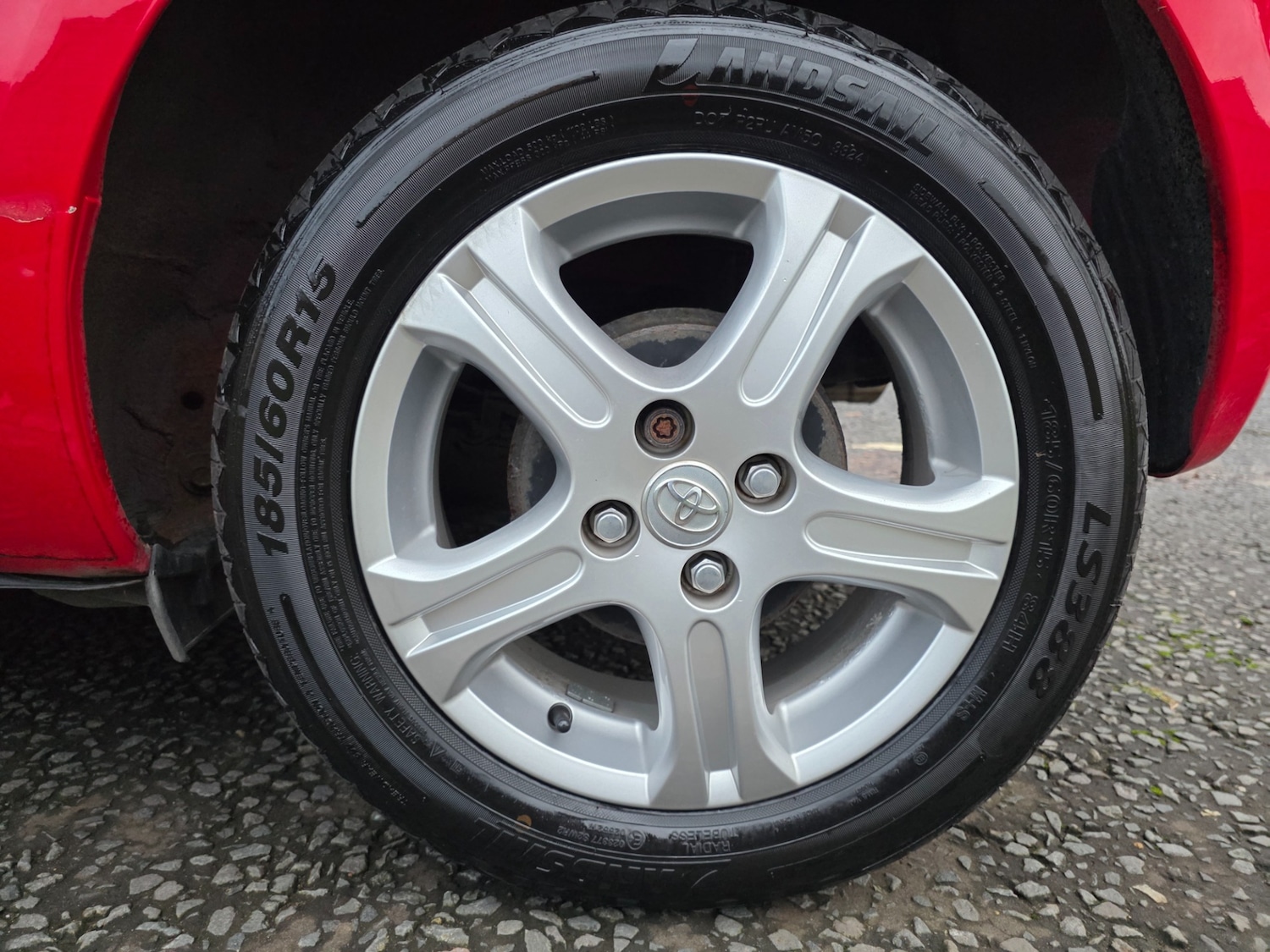 Used Toyota Yaris 2010 for sale - 76939998: Photo 32