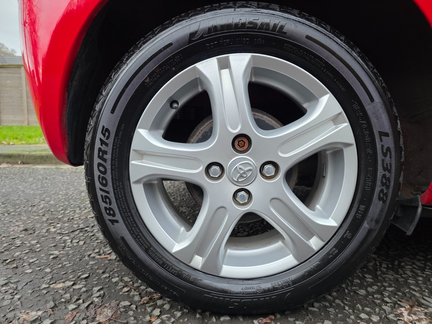 Used Toyota Yaris 2010 for sale - 76939998: Photo 36