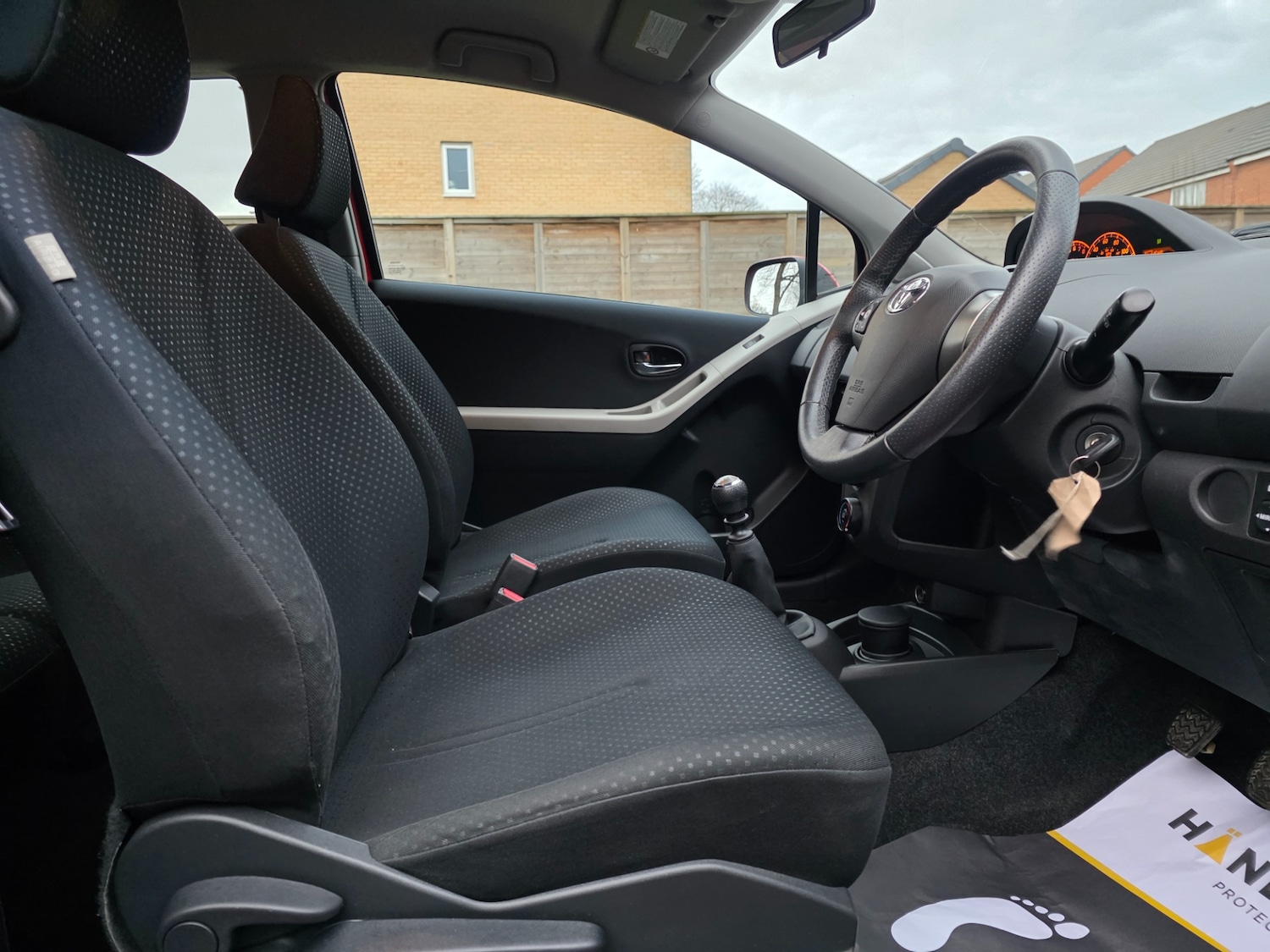 Used Toyota Yaris 2010 for sale - 76939998: Photo 38