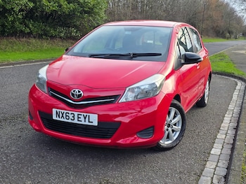 Used Toyota Yaris 2013 for sale - 77823190: Photo