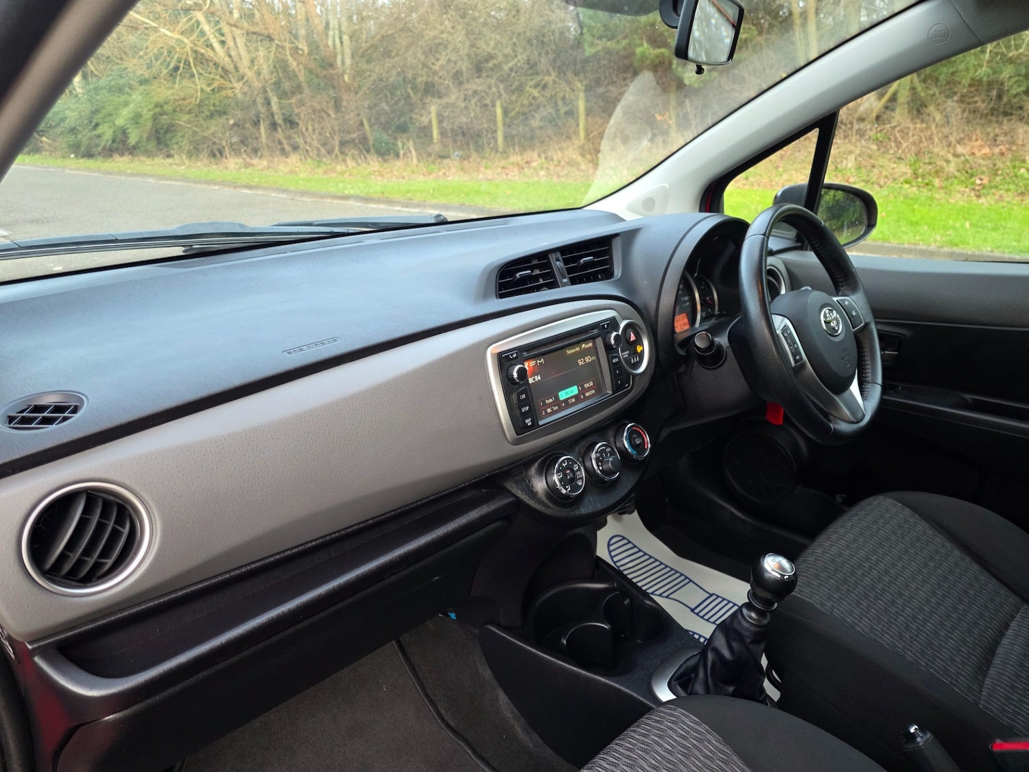 Used Toyota Yaris 2013 for sale - 77823190: Photo 21