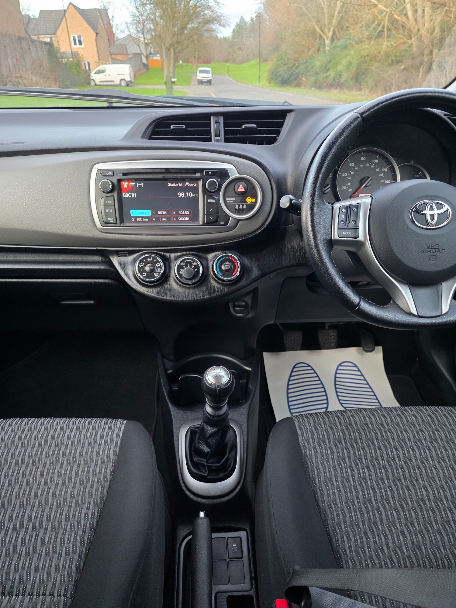 Used Toyota Yaris 2013 for sale - 77823190: Photo 27
