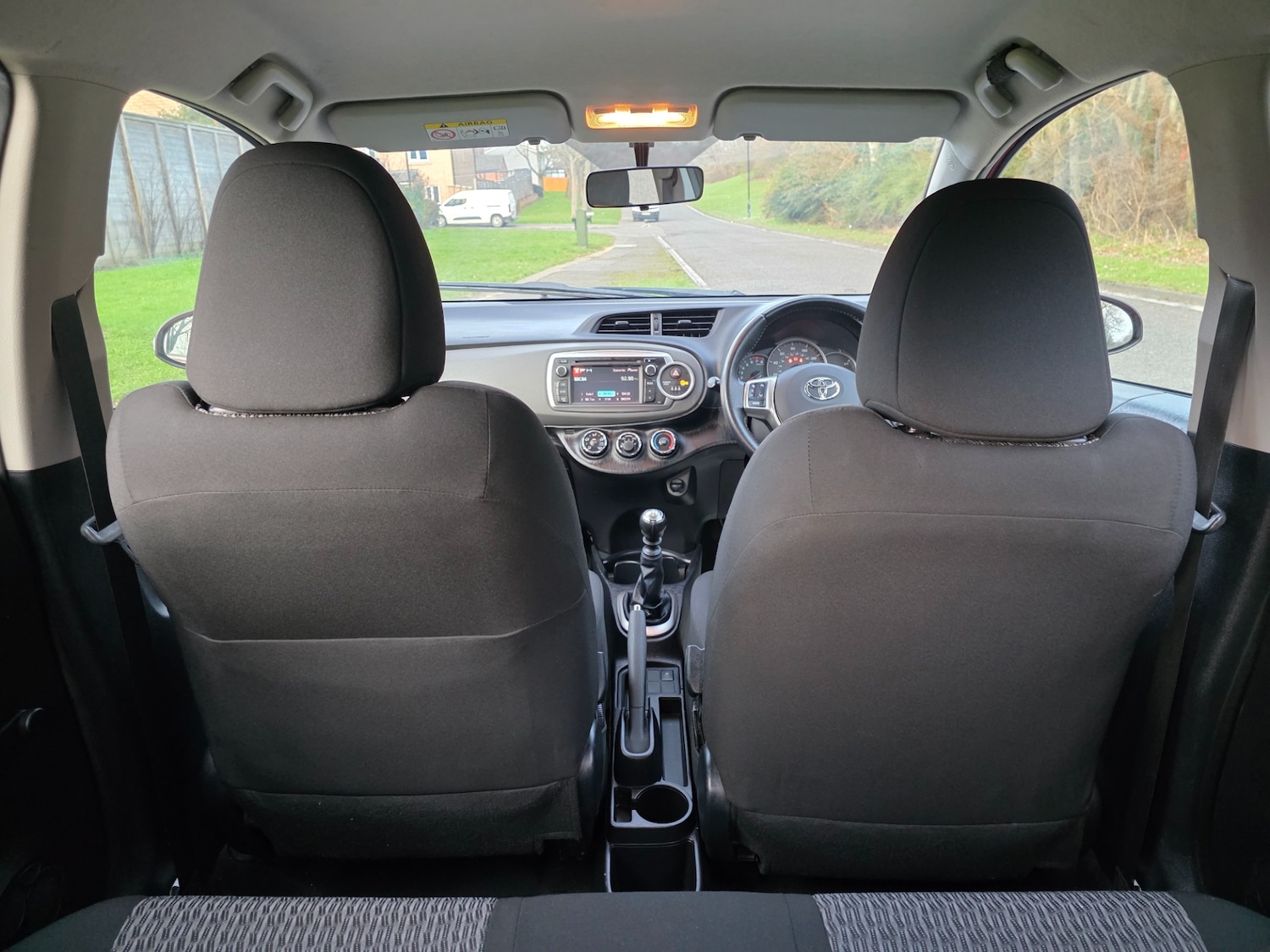 Used Toyota Yaris 2013 for sale - 77823190: Photo 31