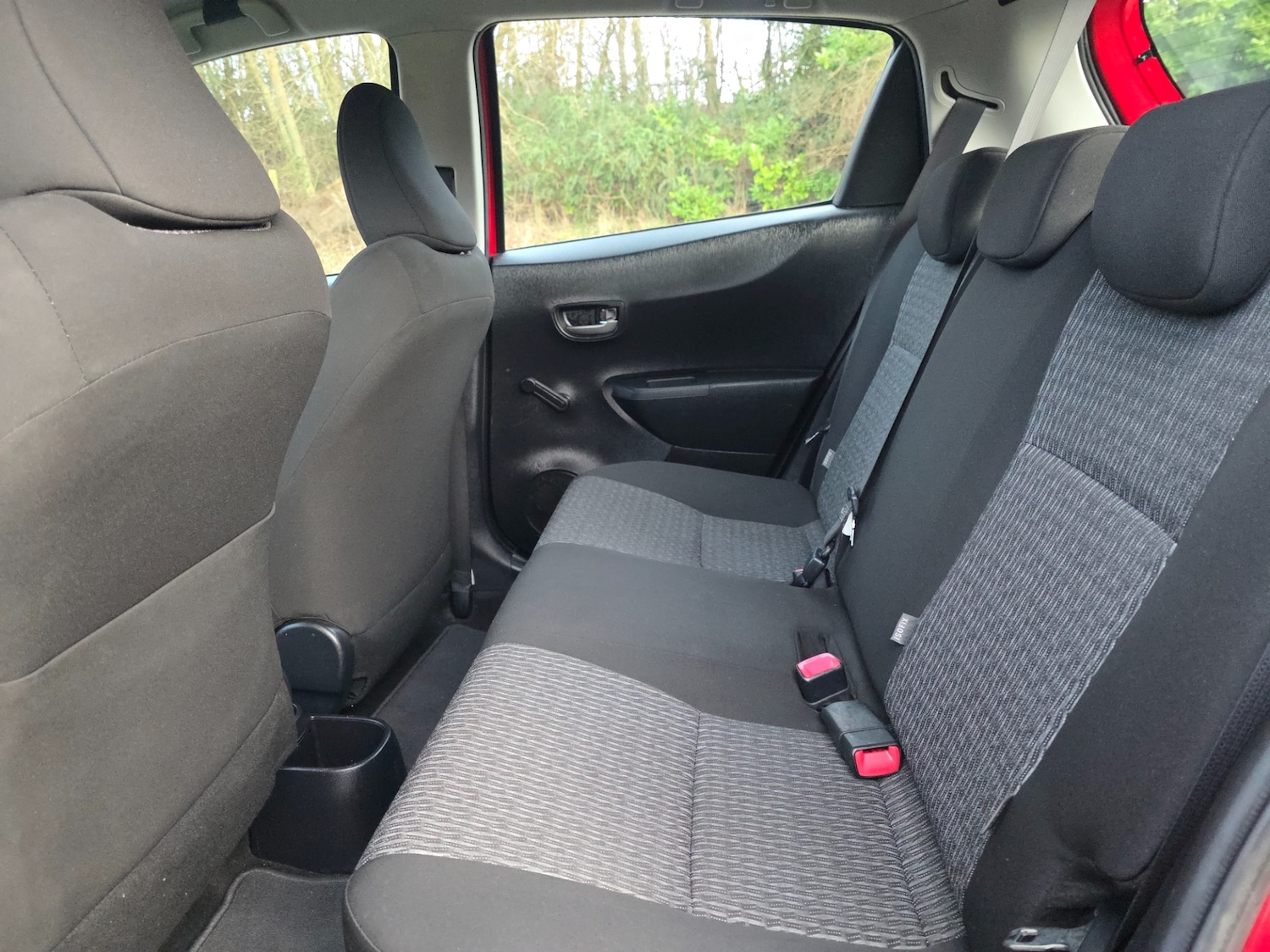 Used Toyota Yaris 2013 for sale - 77823190: Photo 35