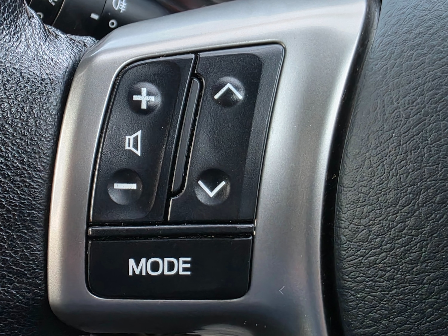 Used Toyota Yaris 2013 for sale - 77823190: Photo 45