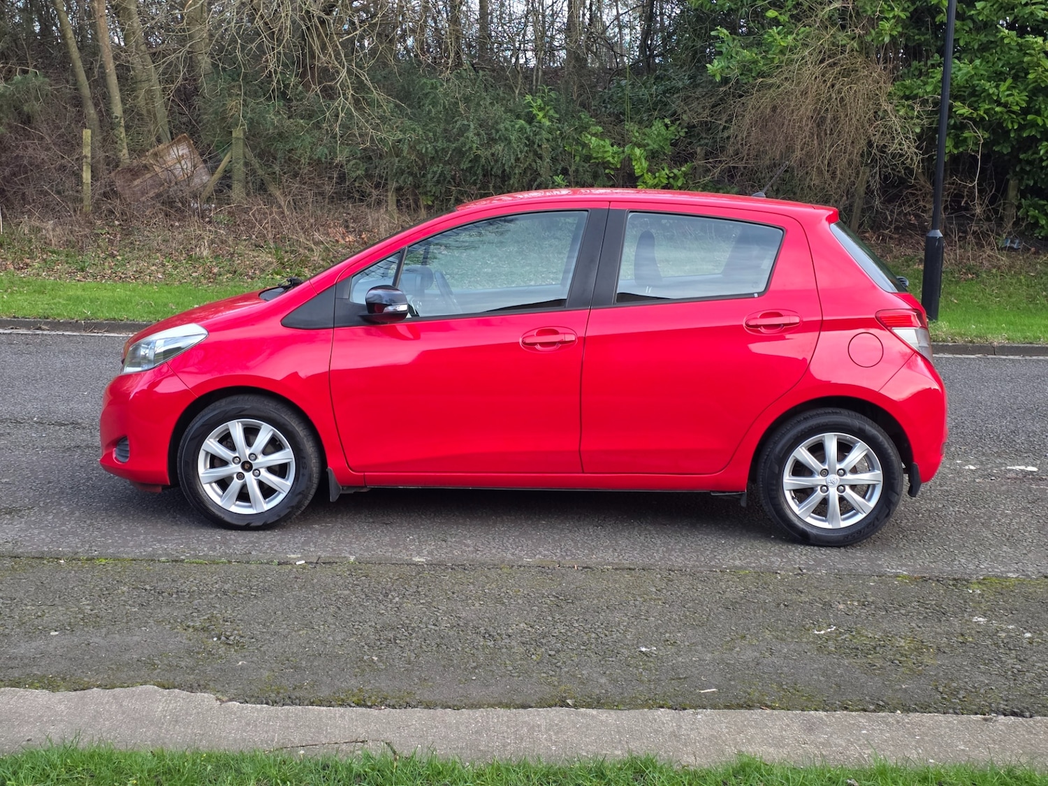 Used Toyota Yaris 2013 for sale - 77823190: Photo 8