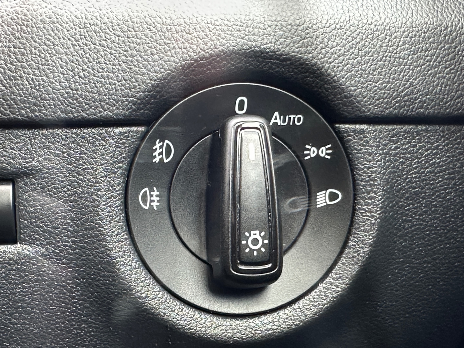 Used Skoda Octavia 2015 for sale - 76329616: Photo 38