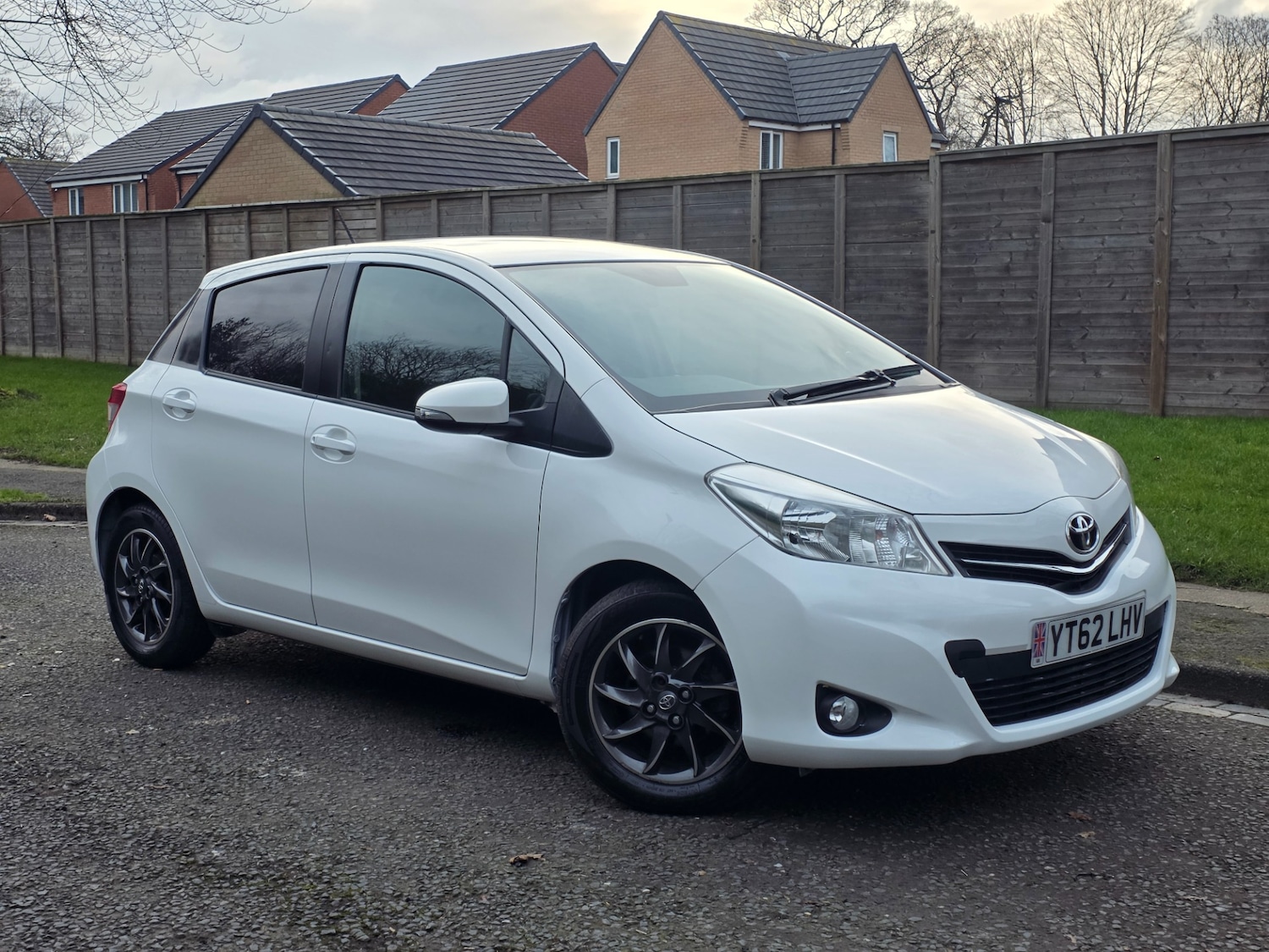 Used Toyota Yaris 2012 for sale - 77599925: Photo 21