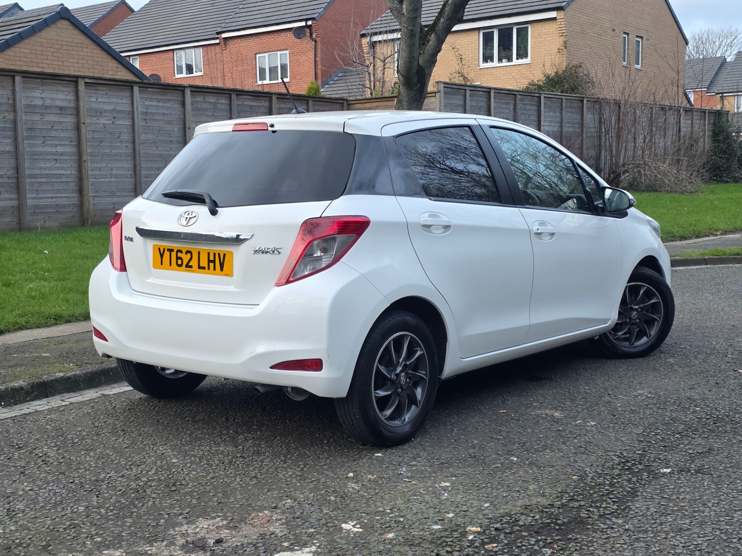 Used Toyota Yaris 2012 for sale - 77599925: Photo 23