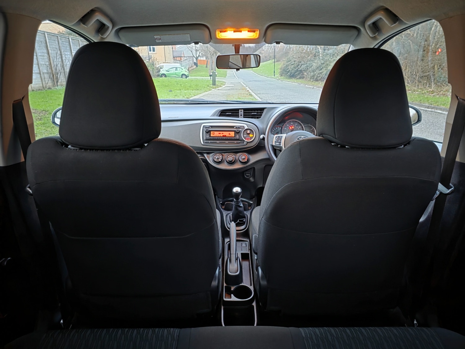 Used Toyota Yaris 2012 for sale - 77599925: Photo 33