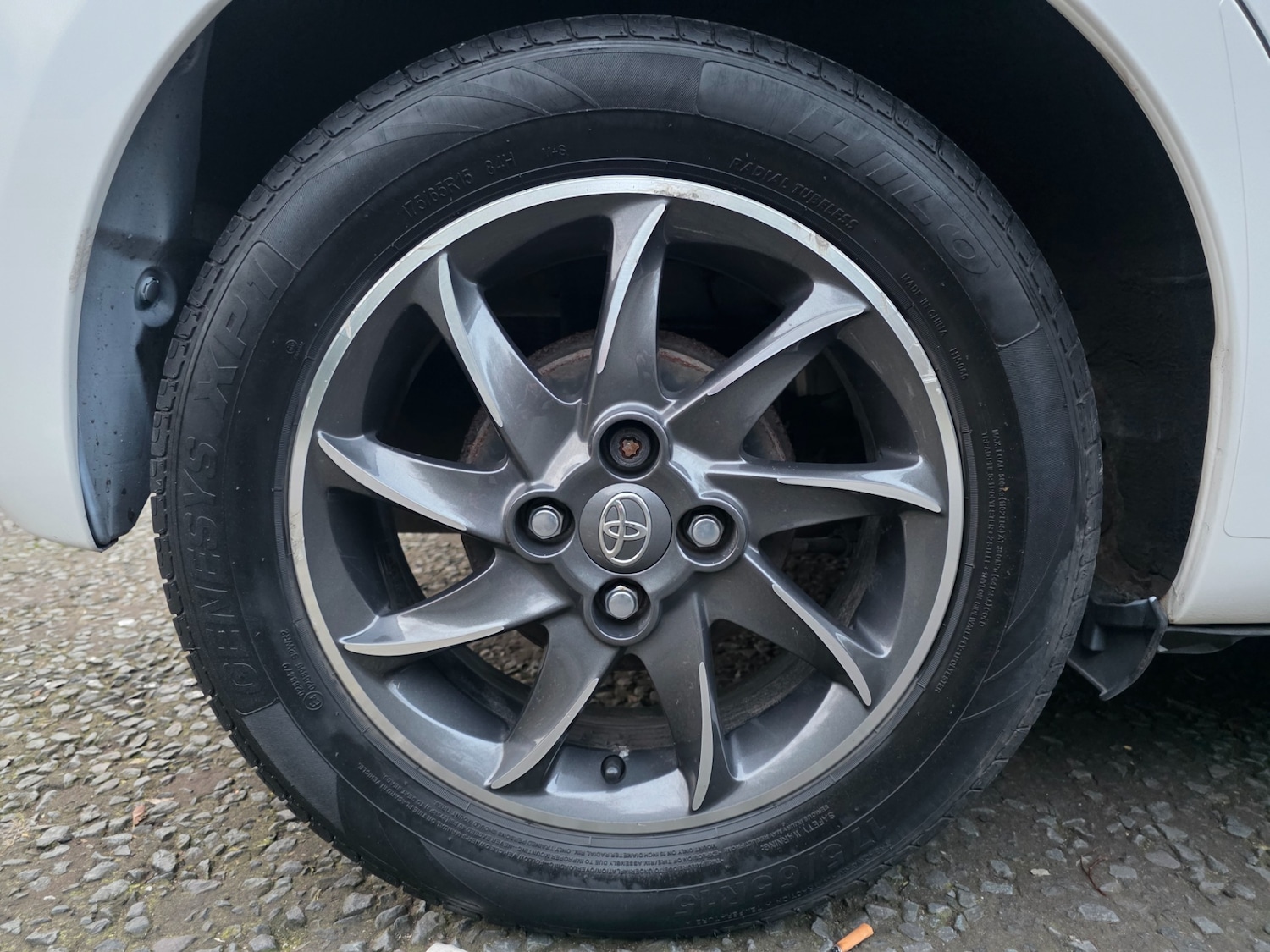 Used Toyota Yaris 2012 for sale - 77599925: Photo 36