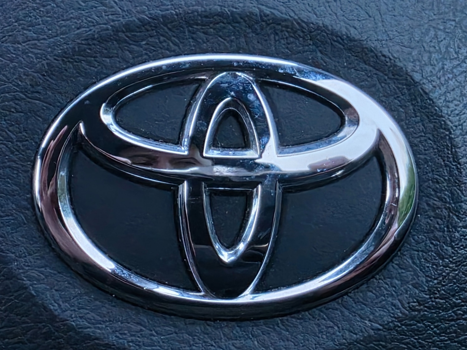 Used Toyota Yaris 2012 for sale - 77599925: Photo 40