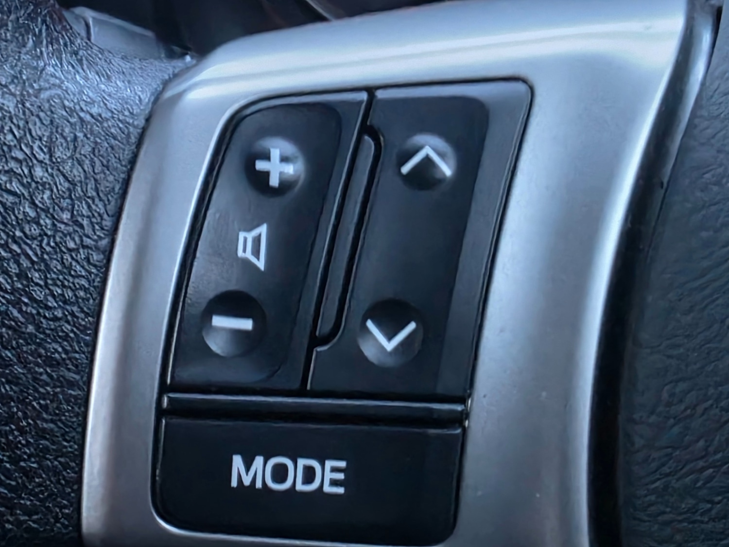 Used Toyota Yaris 2012 for sale - 77599925: Photo 42