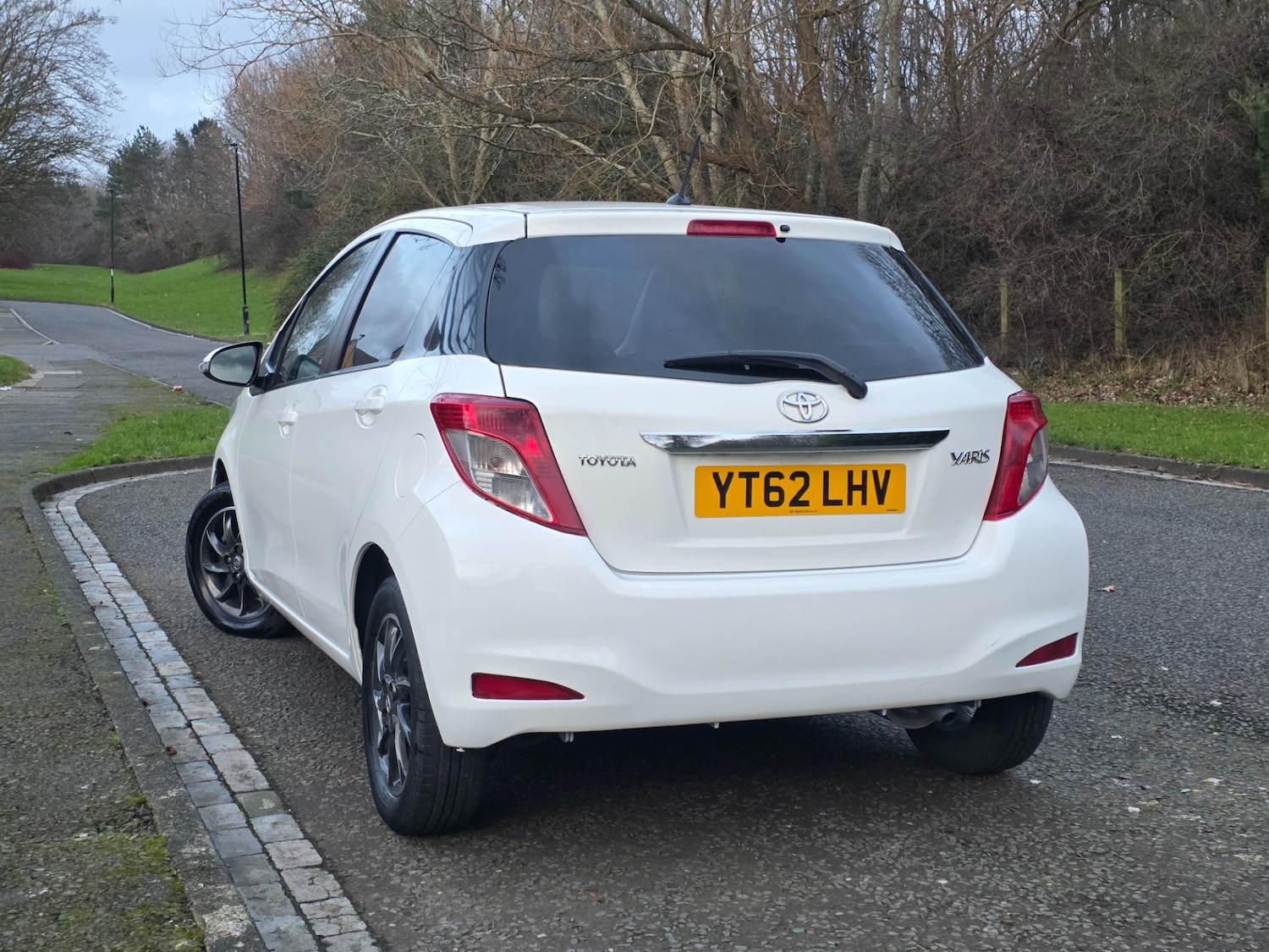 Used Toyota Yaris 2012 for sale - 77599925: Photo 8