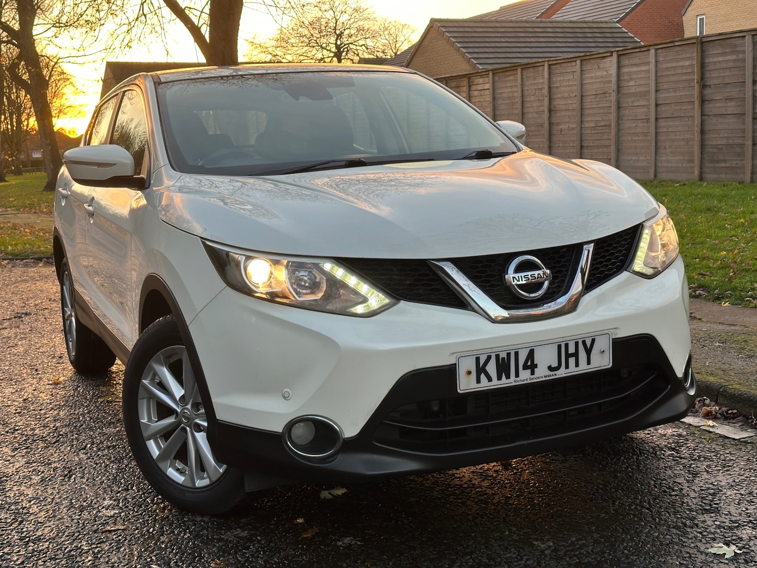 Used Nissan Qashqai 2014 for sale - 76699636: Photo 2