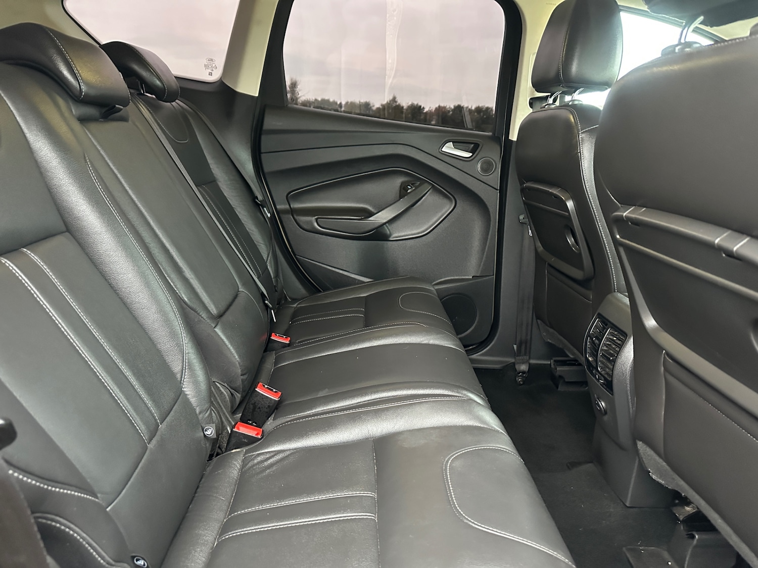 Used Ford Kuga 2015 for sale - 77043154: Photo 37