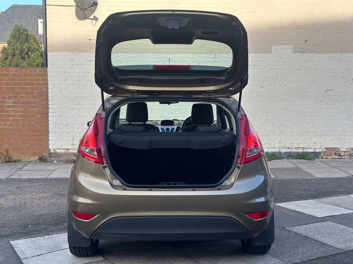 Used Ford Fiesta 2012 for sale - 76445909: Photo 24