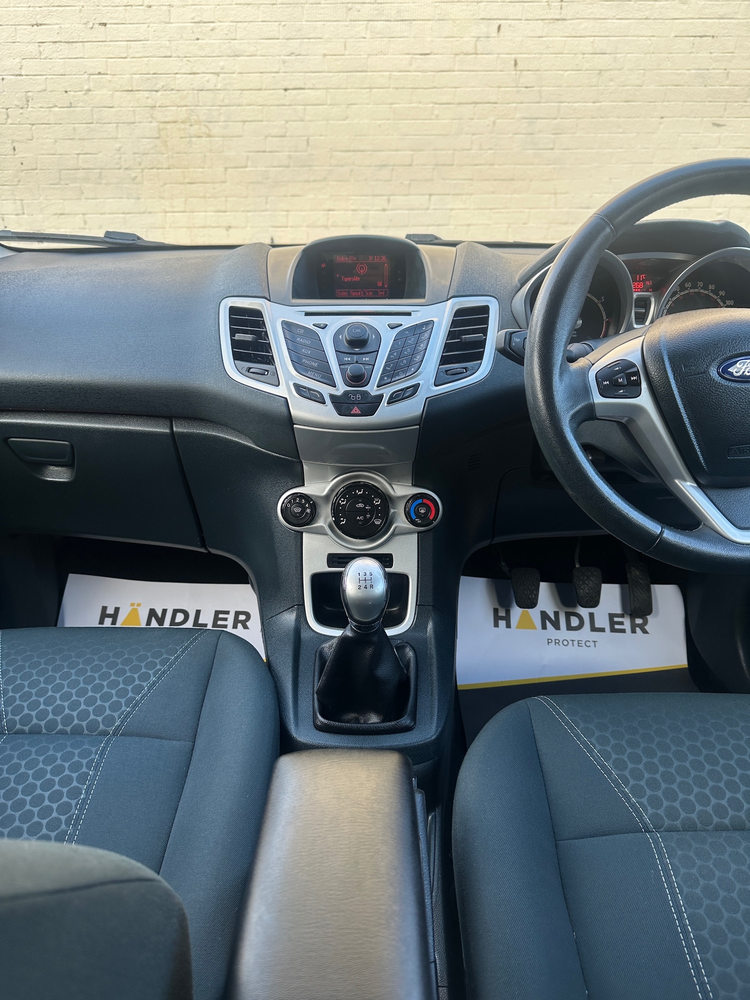 Used Ford Fiesta 2012 for sale - 76445909: Photo 26