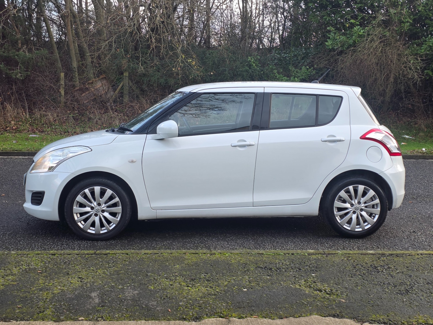 Used Suzuki Swift 2012 for sale - 77205146: Photo 23
