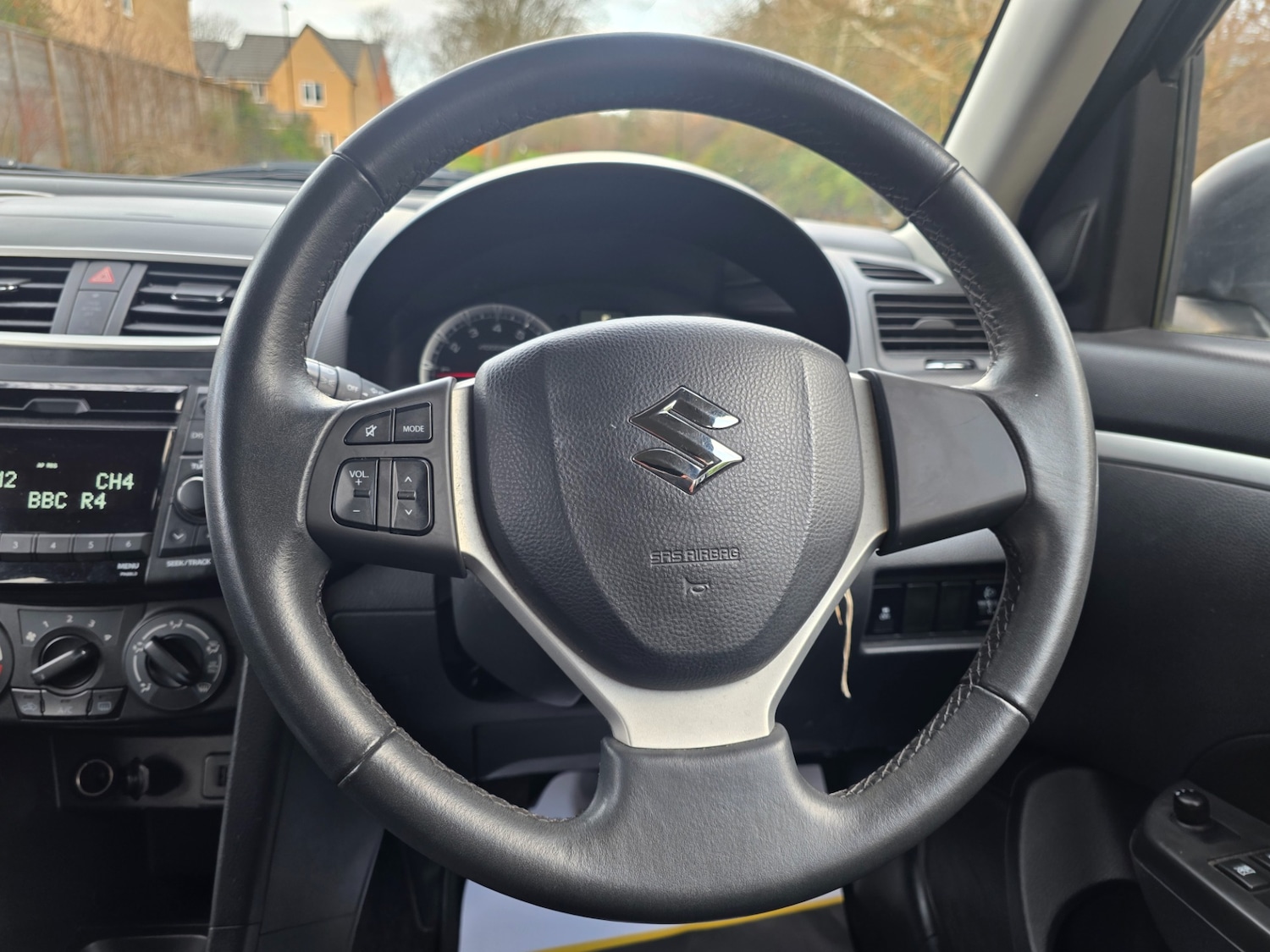 Used Suzuki Swift 2012 for sale - 77205146: Photo 34