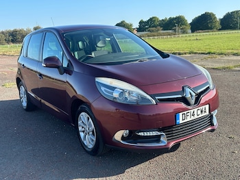 2014 (14) - 1.5 dCi Dynamique TomTom Energy 5dr [Start Stop]