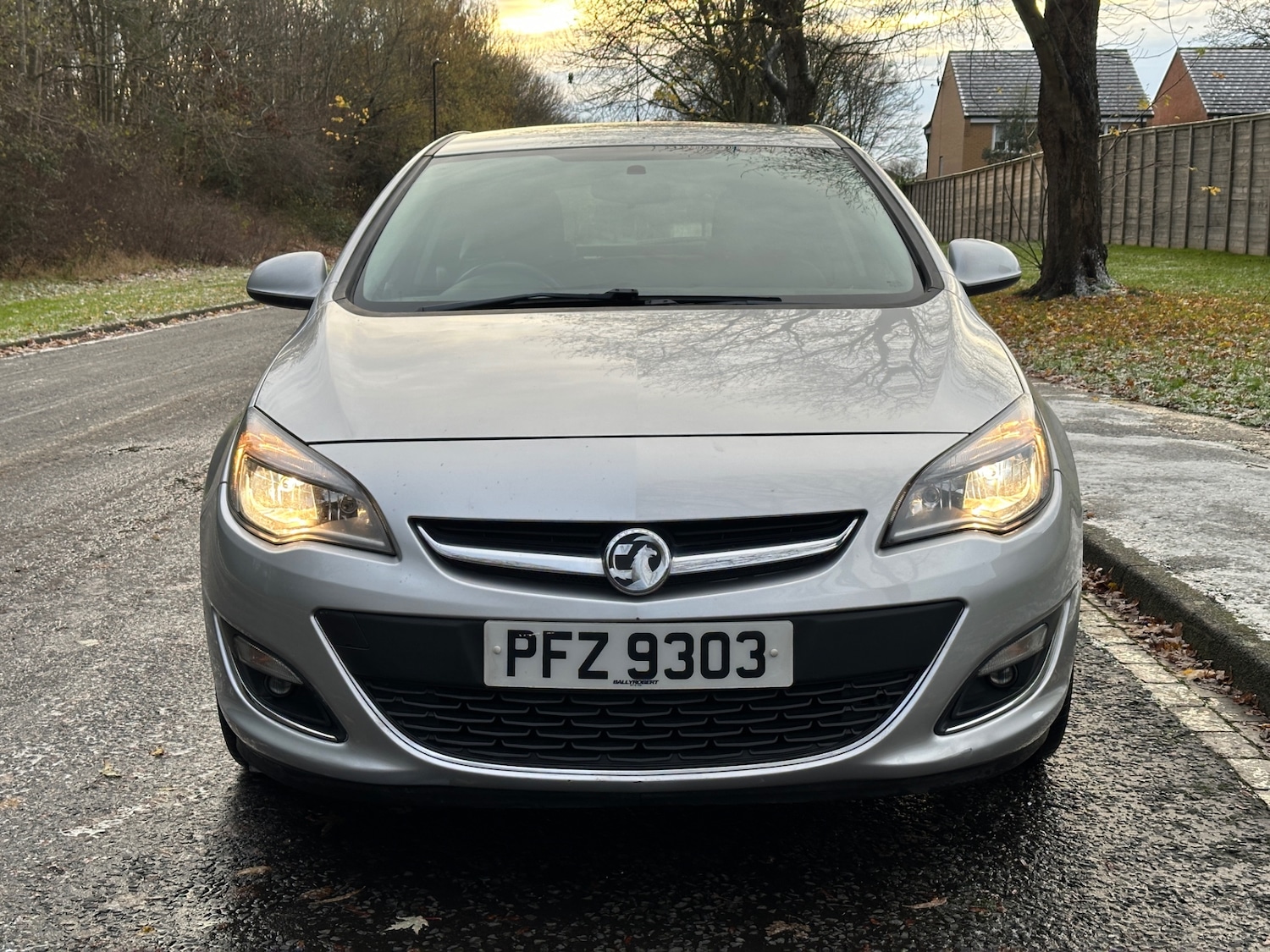 Used Vauxhall Astra 2013 for sale - 76660688: Photo 3