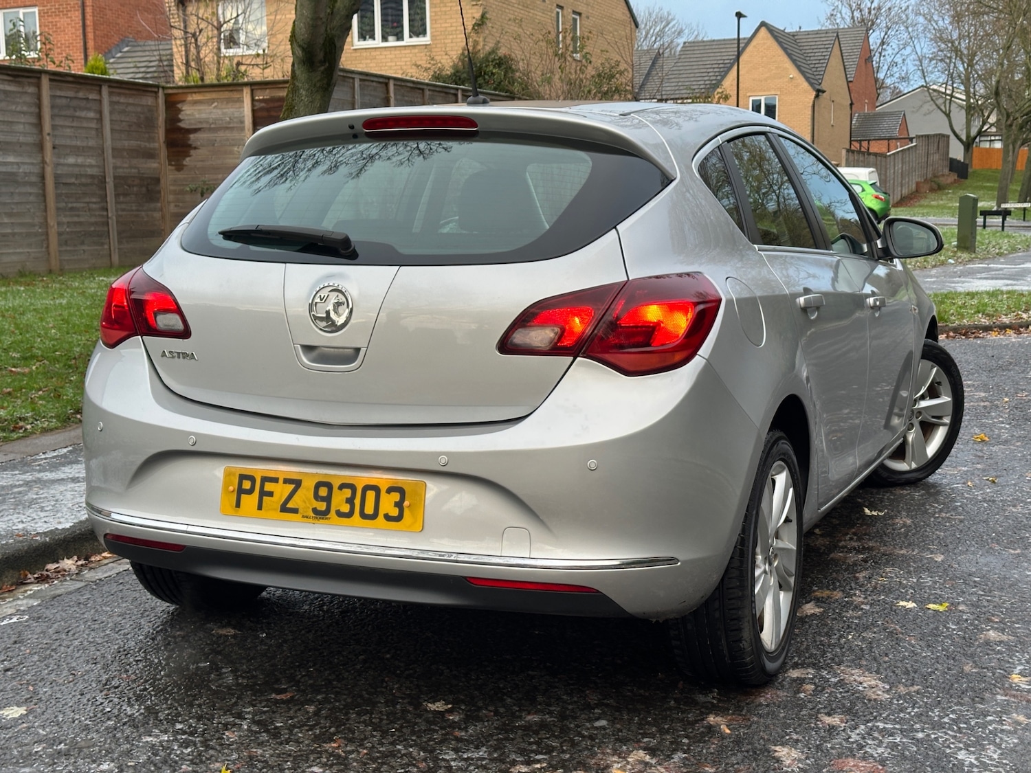 Used Vauxhall Astra 2013 for sale - 76660688: Photo 4