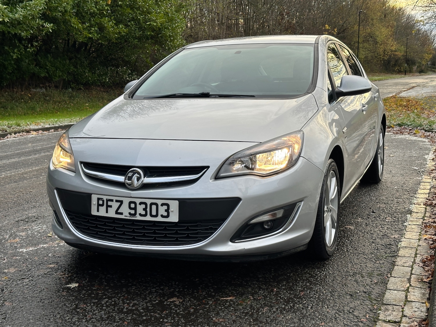 Used Vauxhall Astra 2013 for sale - 76660688: Photo 5
