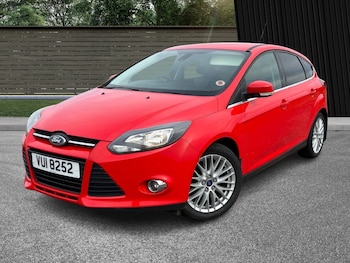 2014 - 1.6 TDCi 115 Zetec Navigator 5dr