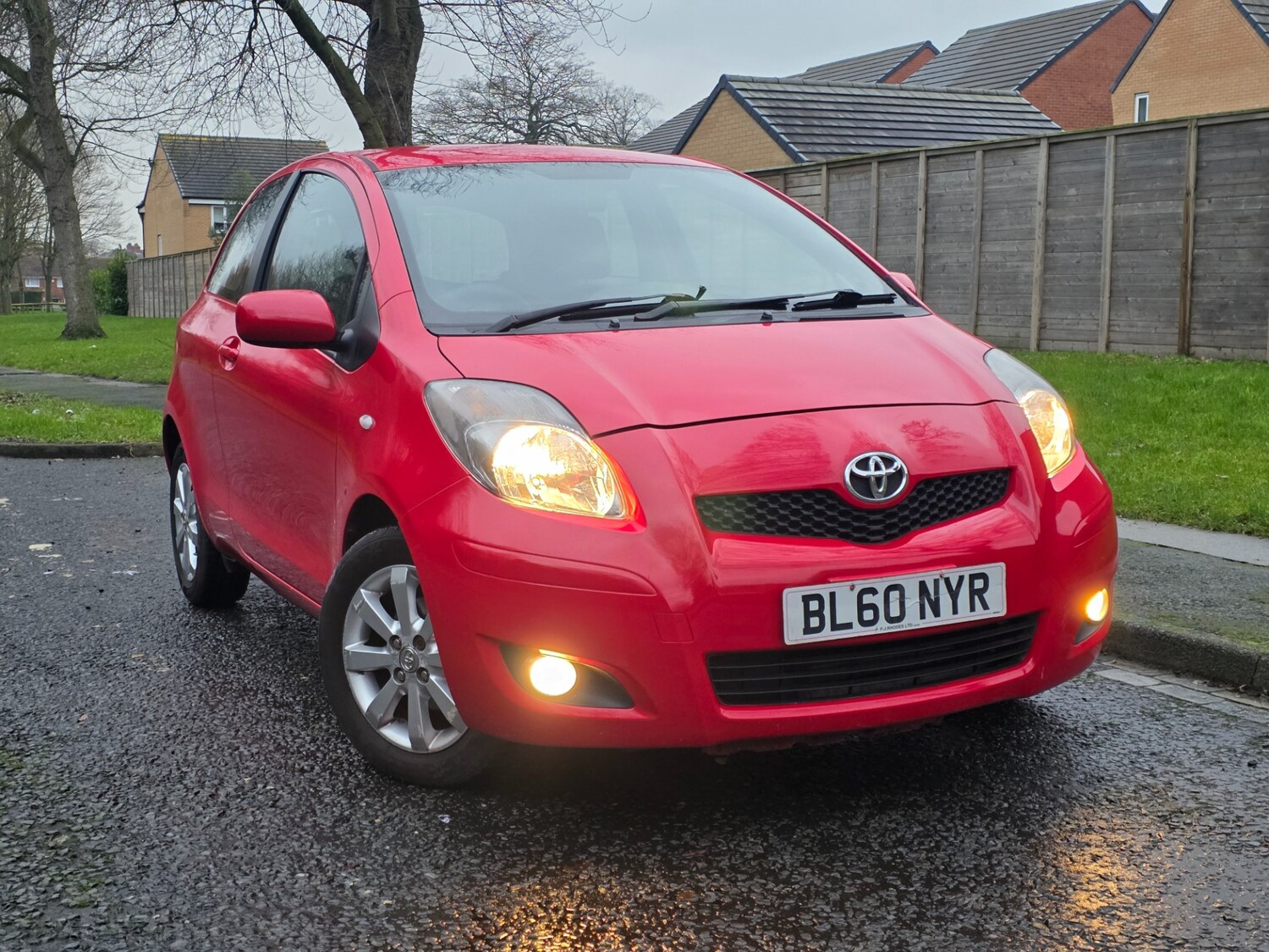 Used Toyota Yaris 2011 for sale - 77342493: Photo 10