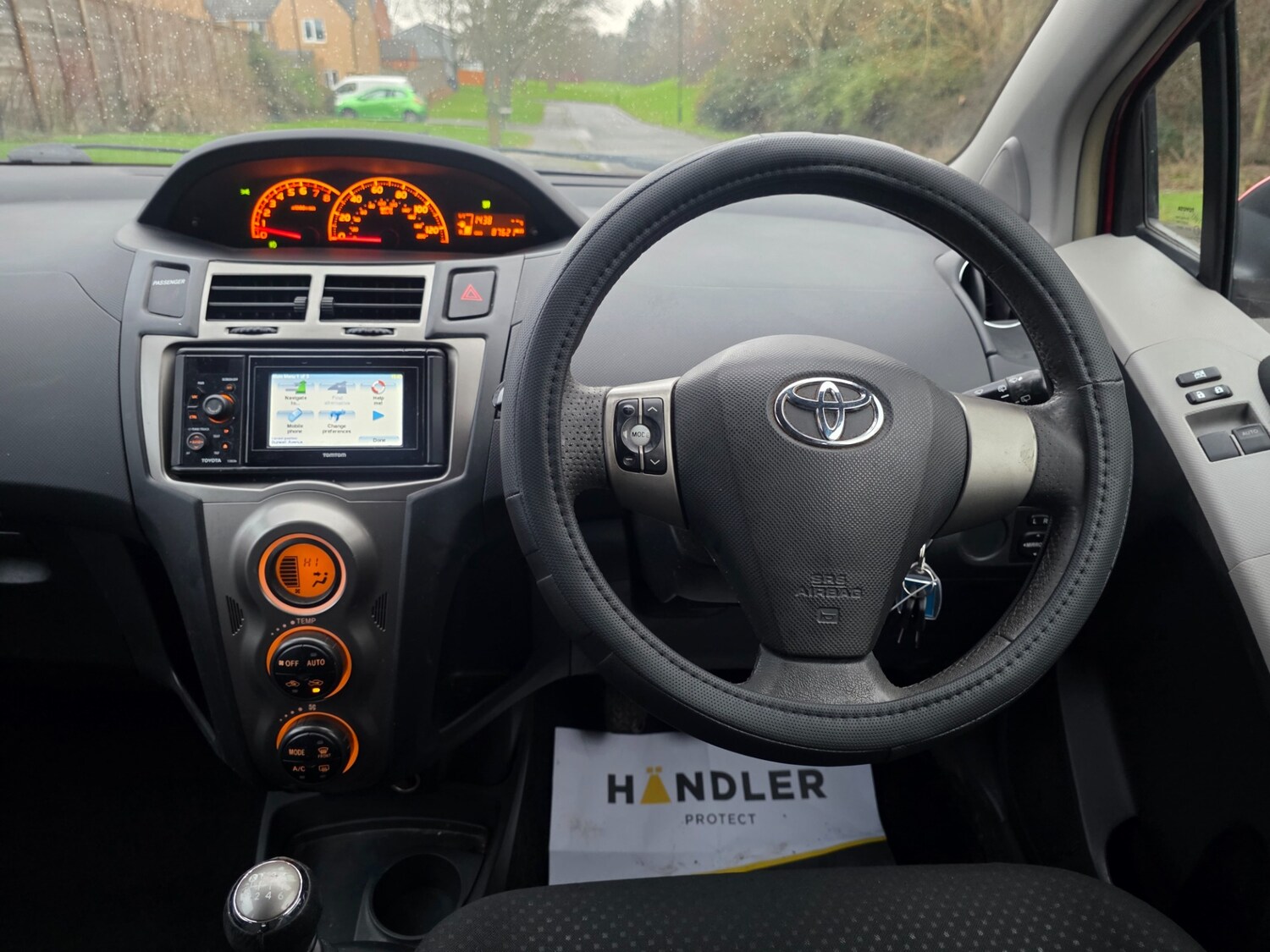 Used Toyota Yaris 2011 for sale - 77342493: Photo 18