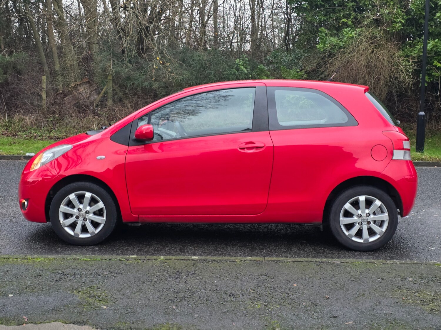 Used Toyota Yaris 2011 for sale - 77342493: Photo 22