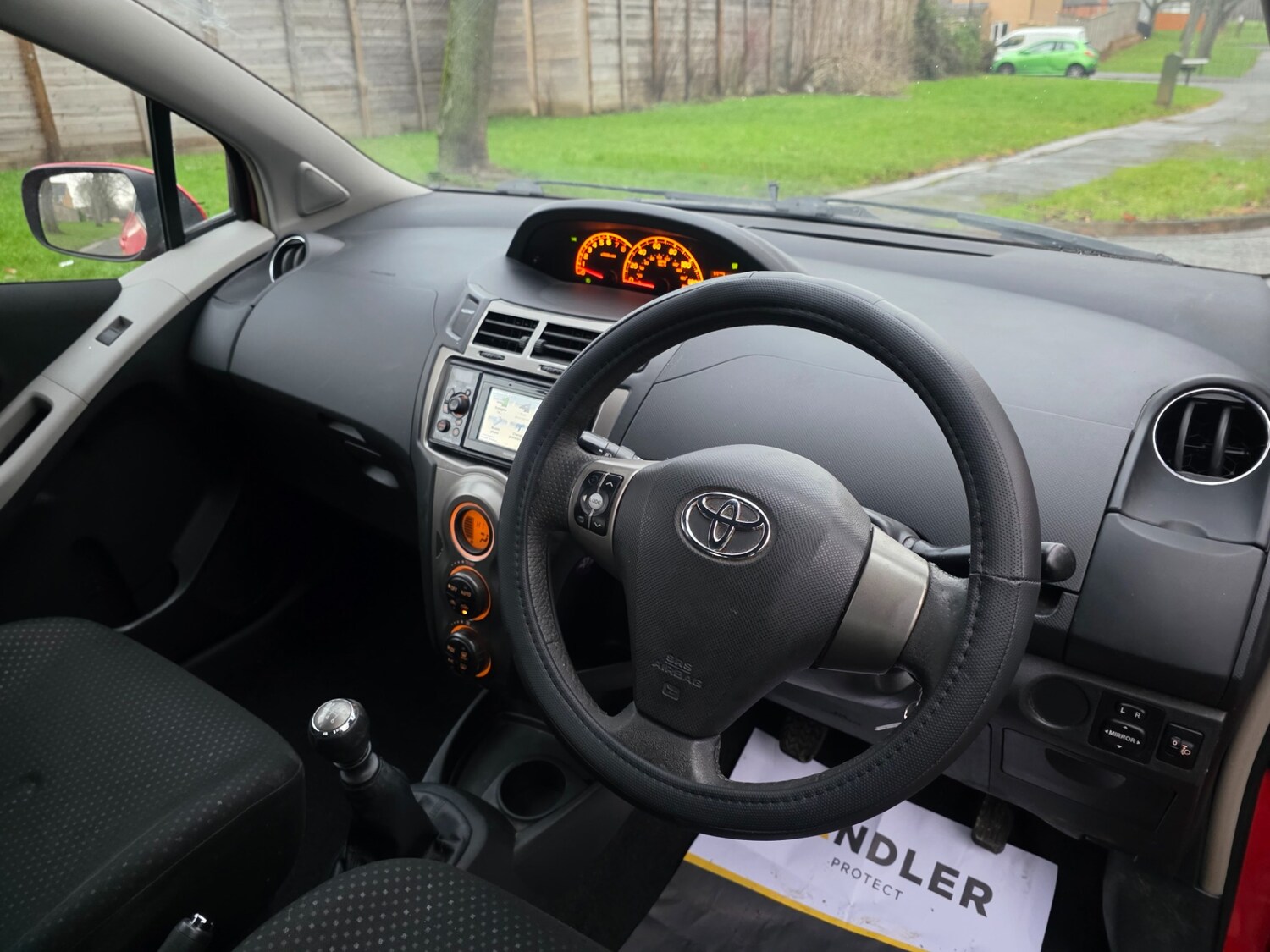 Used Toyota Yaris 2011 for sale - 77342493: Photo 23