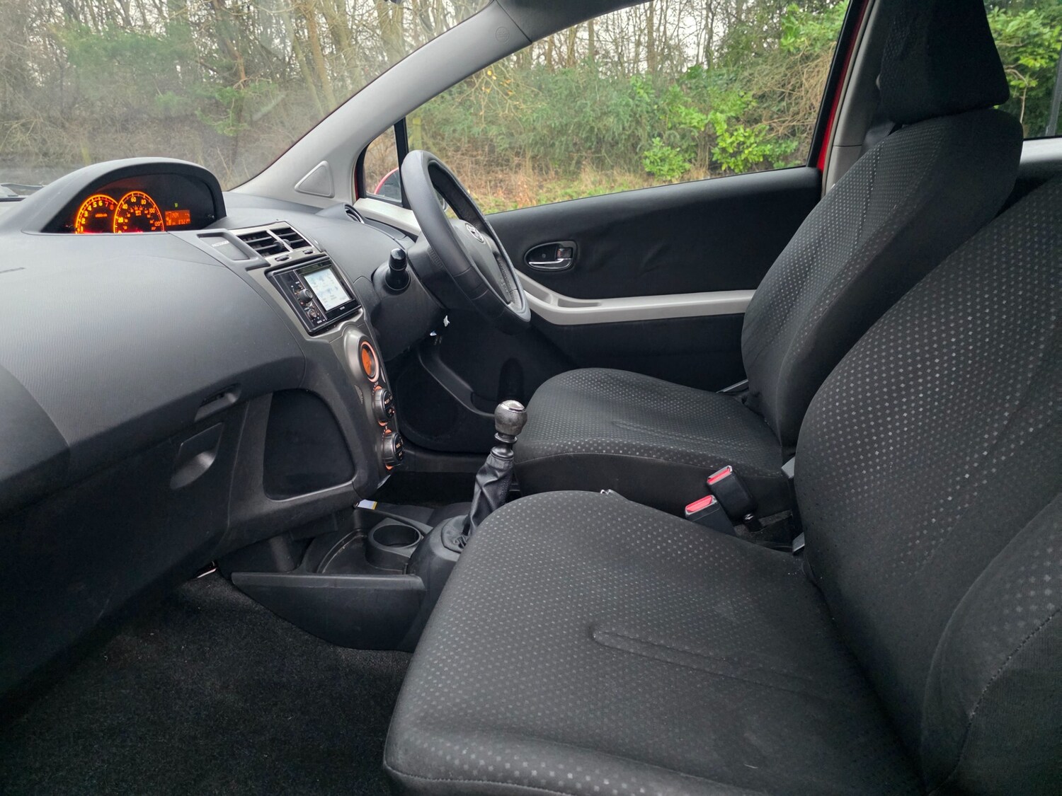 Used Toyota Yaris 2011 for sale - 77342493: Photo 32