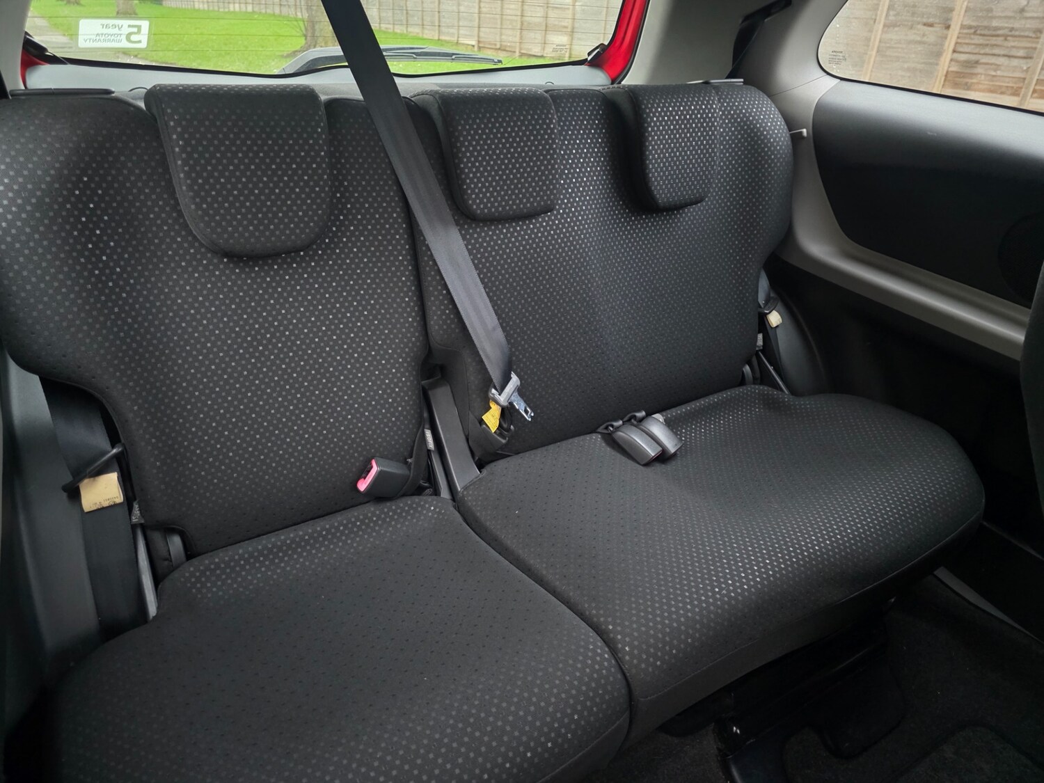 Used Toyota Yaris 2011 for sale - 77342493: Photo 34