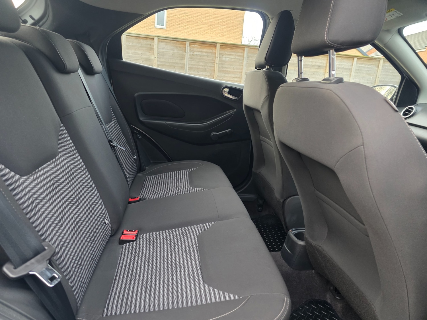 Used Ford Ka+ 2018 for sale - 77141026: Photo 32