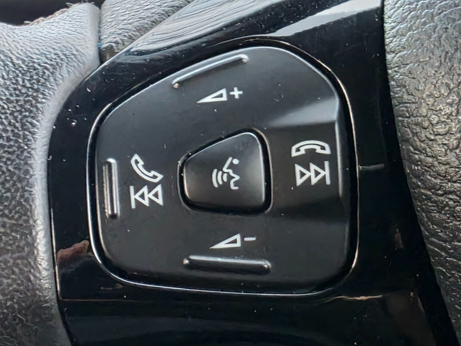 Used Ford Ka+ 2018 for sale - 77141026: Photo 38