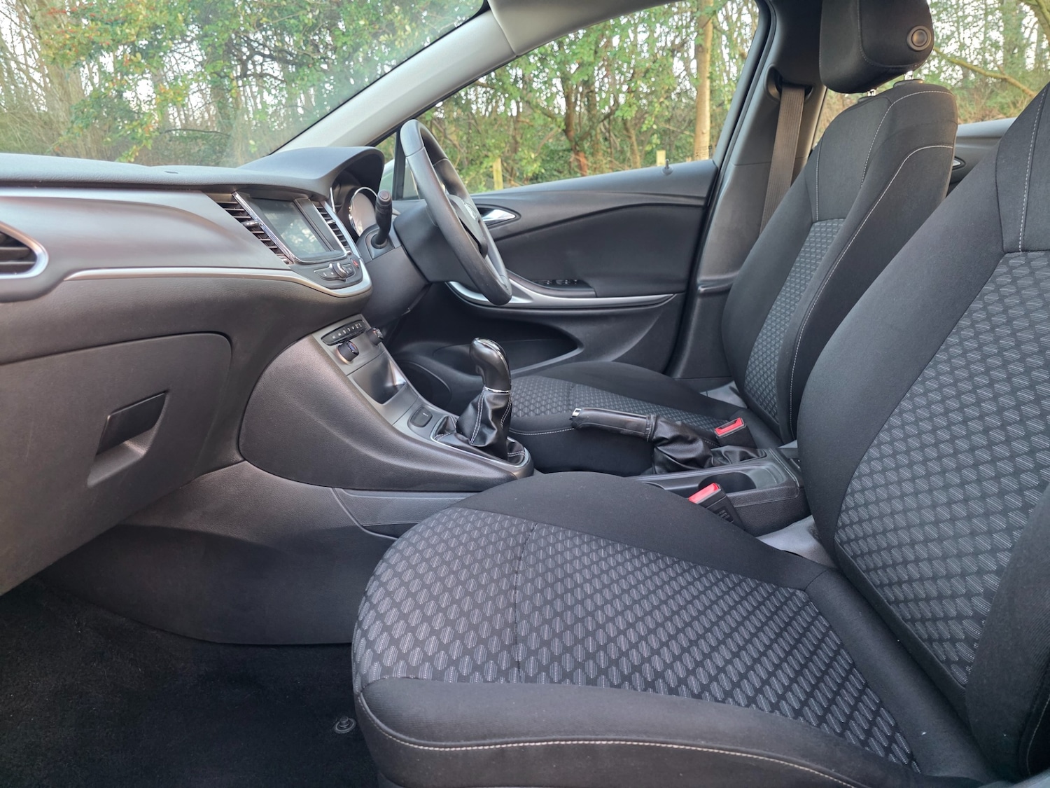 Used Vauxhall Astra 2017 for sale - 77043137: Photo 41