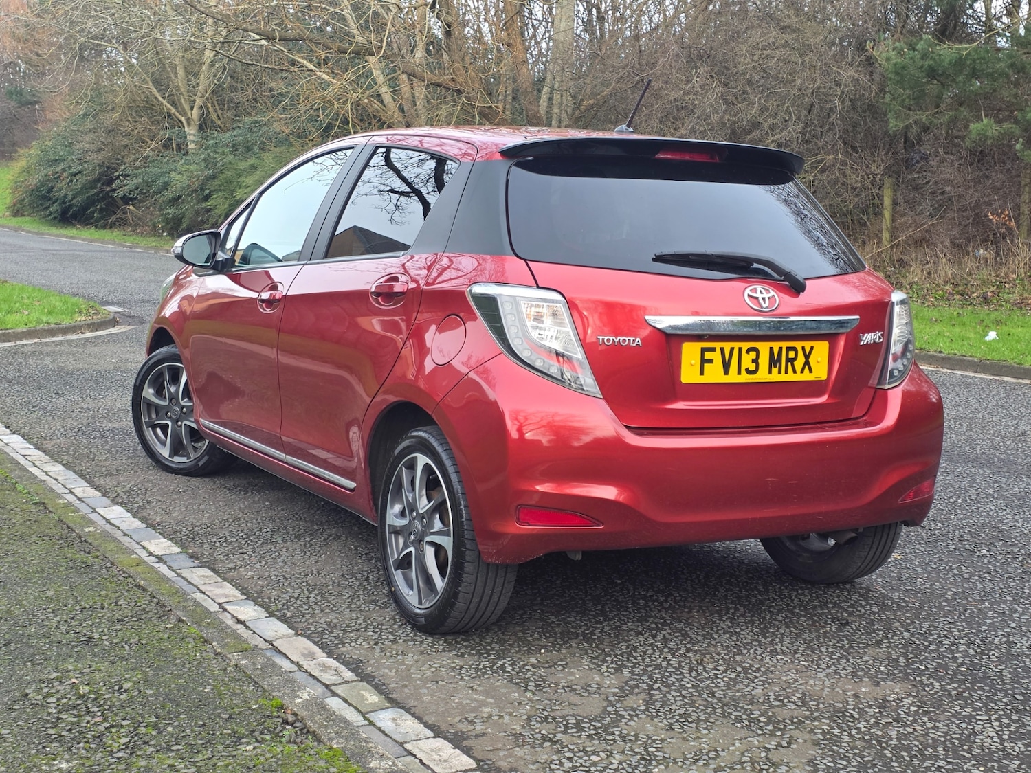 Used Toyota Yaris 2013 for sale - 77564352: Photo 28