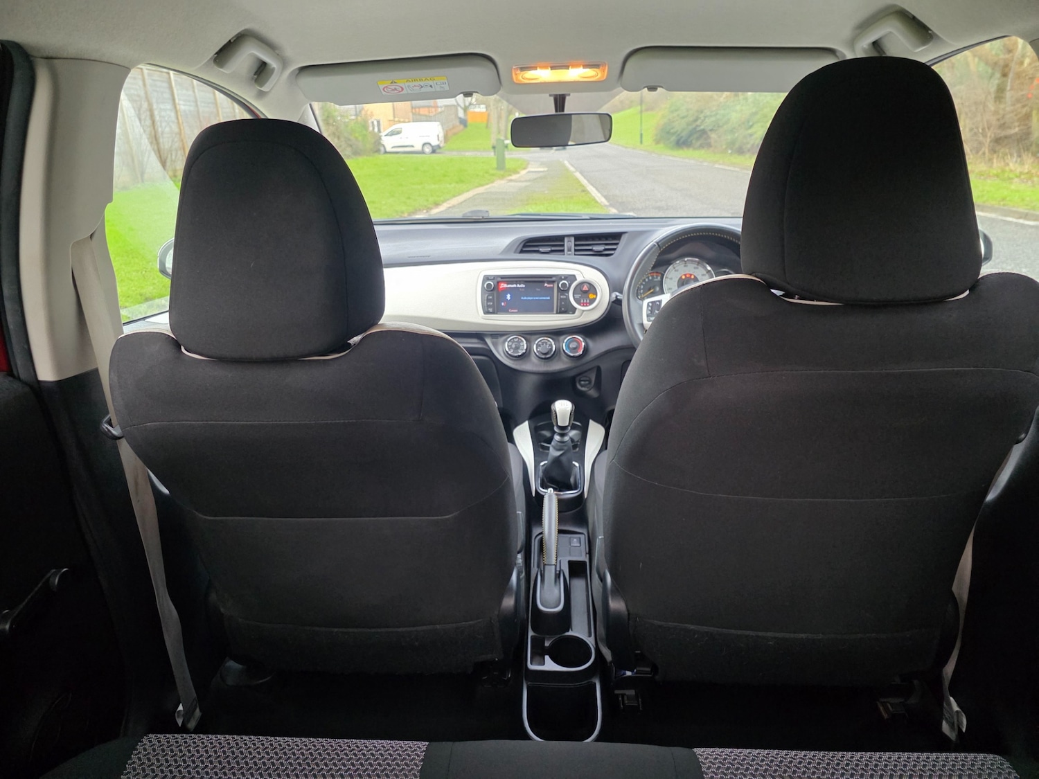 Used Toyota Yaris 2013 for sale - 77564352: Photo 31